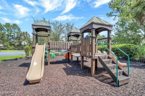 108 Pinecrest Cir, Bluffton SC 29910-7872 exterior