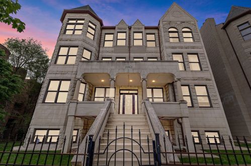 3982 Ellis Ave, Chicago IL  60653-2458 exterior