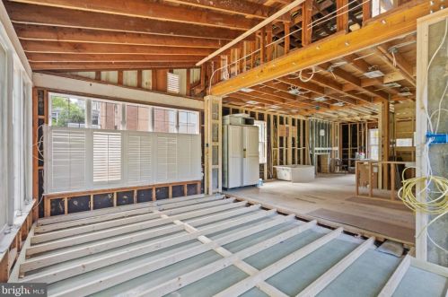 5121 Klingle St, Washington DC  20016-2654 exterior