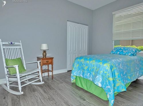 9780 Lindale Trace Blvd, Fort Pierce FL  34987-2411 exterior