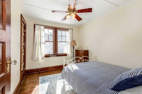 33 Ketewamoke Ave, Babylon NY 11702-1906 exterior