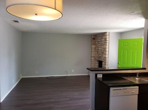 2304 Cedrick Cv, Austin, TX 78748-6810