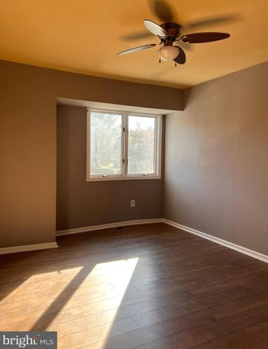 4 Aragon Ct, Trenton NJ  08628-2232 exterior