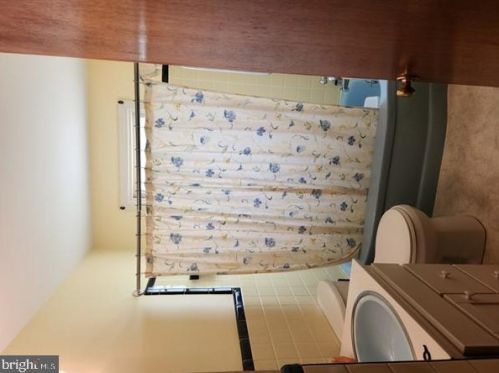 1410 Springside Dr, Lancaster PA 17603-6320 exterior