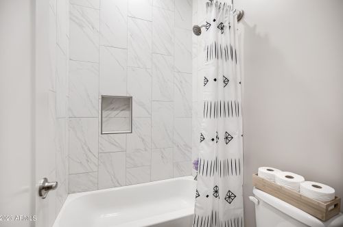 8976 8 Dr, Phoenix AZ 85041-6754 exterior