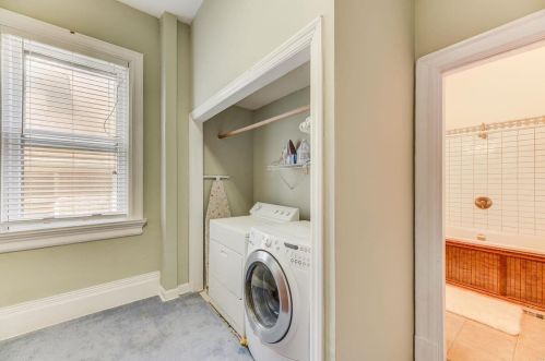 5211 Washington Pl, Saint Louis MO 63108-1117 exterior