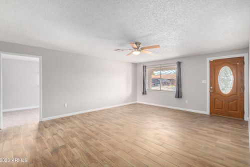 1636 61 St, Phoenix AZ 85033-1714 exterior