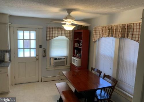 622 New Holland Ave, Lancaster PA 17602-2135 exterior