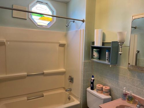 479 Commonwealth Ave, New Britain CT 06053-2404 exterior