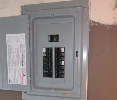 1311 9th Ave, Broadview, IL 60153-1946