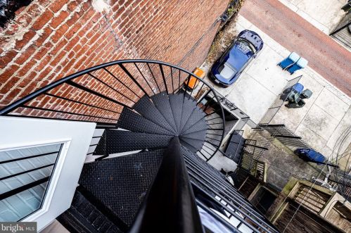 1747 T St, Washington DC 20009-7170 exterior