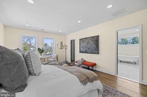 6005 Utah Ave, Washington DC 20015-1230 exterior