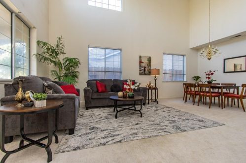 962 Ashford Dr, Turlock CA 95382-0262 exterior