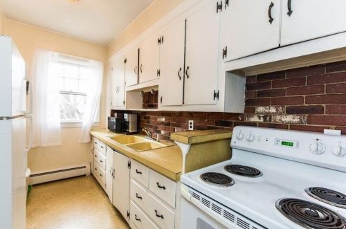 1884 Smith St, Providence RI 02911-2944 exterior