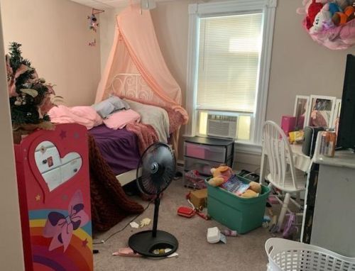 344 2nd Ave, Woonsocket RI 02895-4110 exterior