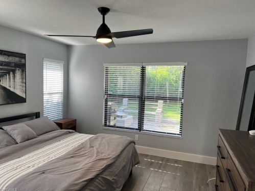 1160 Michigan Ave, Naples FL 34103-3873 exterior