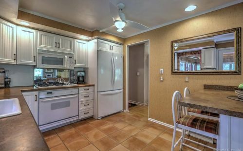 60 Christine Ter, Milford CT 06461-2212 exterior