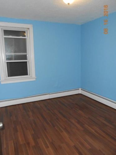 49 Monticello St, Providence RI 02904-3261 exterior