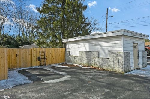 7806 Leymar Rd, Glen Burnie MD exterior