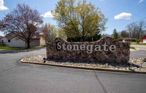 2656 Stonevalley Dr, Wyoming, MI
