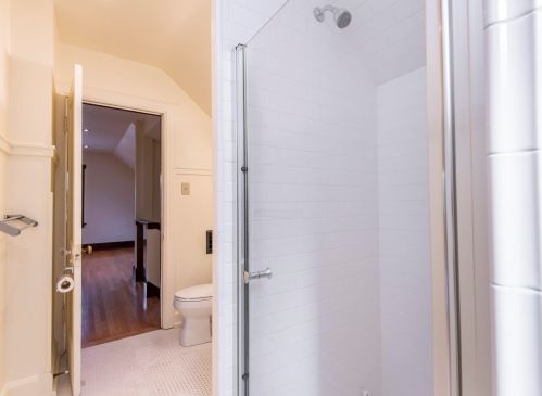 2044 59, Milwaukee WI 53210-1505 exterior