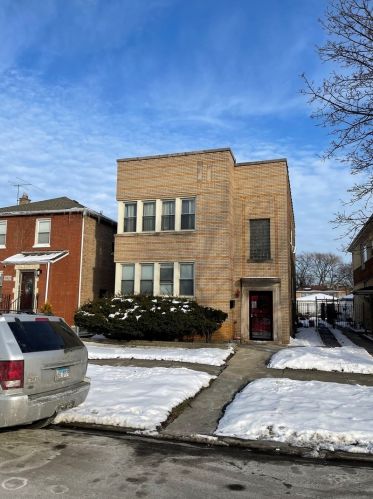 10833 King Dr, Chicago, IL 60628-3719