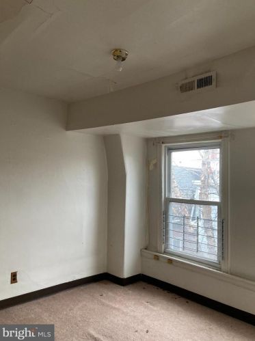 4815 Cedar Ave, Philadelphia PA 19143-2017 exterior