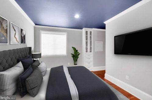 2022 Locust St, Philadelphia PA 19103-5614 exterior