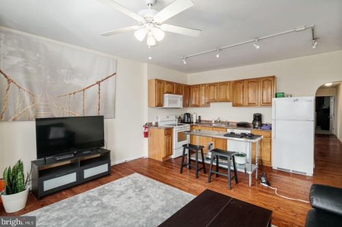 117 Merchant St, Camden NJ 08106-1042 exterior