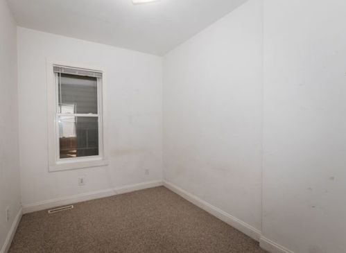 1856 Arlington Pl, Milwaukee WI 53202-1619 exterior