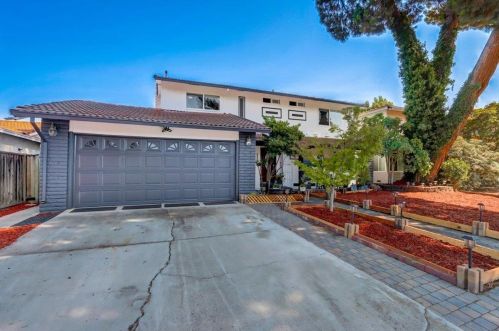 594 Calpella Dr, San Jose, CA 95136-2813