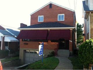 1121 Oglethorpe St, Pittsburgh, PA 15201-2152