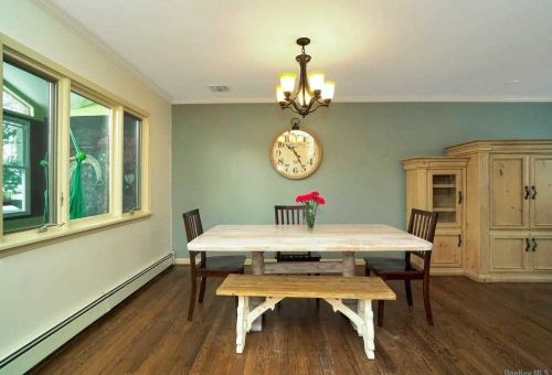 2 Cortland Ct, Huntington Station NY 11746-4309 exterior