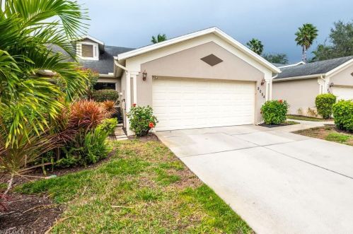 8084 Ibis Cove Cir, Naples, FL 34119-7748