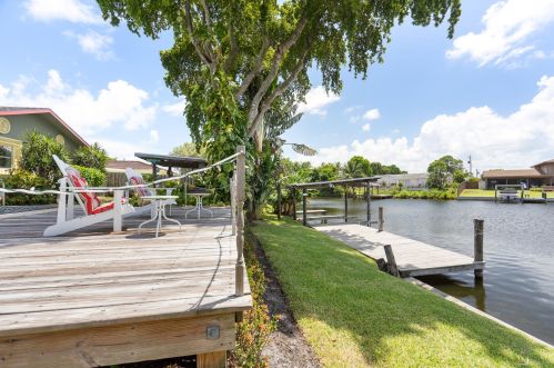 2547 11 Ct, Boynton Beach FL 33426-7812 exterior