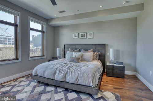 308 2nd St, Philadelphia PA 19133-0040 exterior