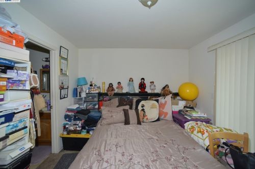 1905 Clayton Way, Concord CA 94519-1786 exterior