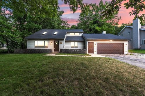 3136 Thorncrest Dr, Grand Rapids, MI 49546-7349