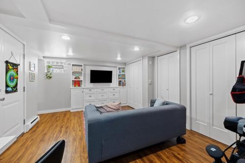 266 Ashland Ave, Pittsburgh PA 15228-2211 exterior