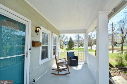 2411 30th St, Washington, DC 20018-1532