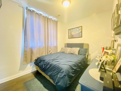 2316 Kedvale Ave, Chicago IL 60629-5110 exterior