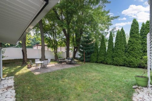 9 Ashby St, Providence RI 02919-6604 exterior