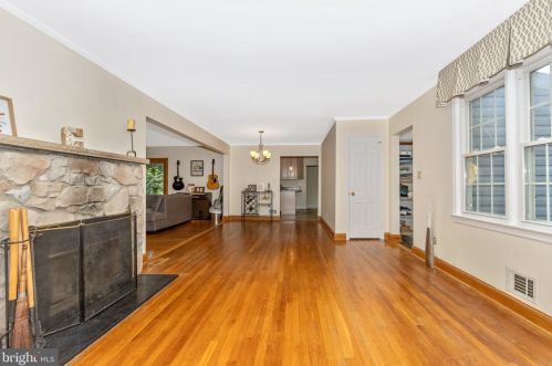 120 Piping Rock Dr, Silver Spring MD 20905-5863 exterior