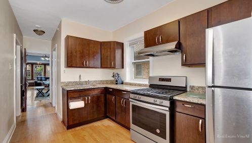 5442 Ludlam Ave, Chicago IL 60630-1413 exterior