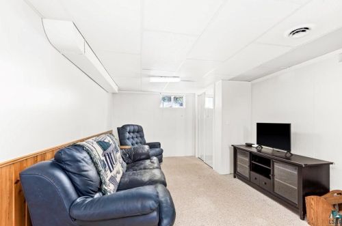 4627 Crosley Ave, Duluth MN 55804-1215 exterior