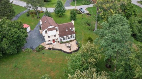 1360 Coburg Lands Dr, Saint Louis MO 63137-3008 exterior