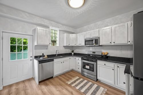 217 Logan St, Pittsburgh PA  15209-2811 exterior