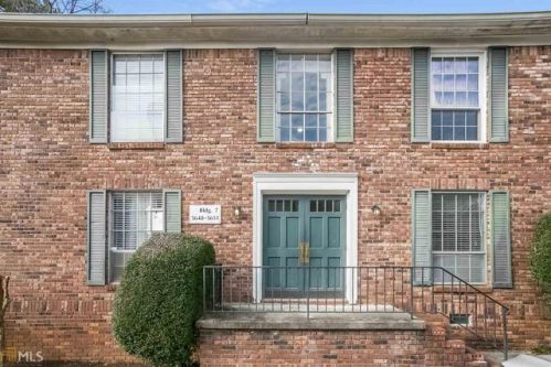 5650 Kingsport Dr, Atlanta GA  30342-1061 exterior