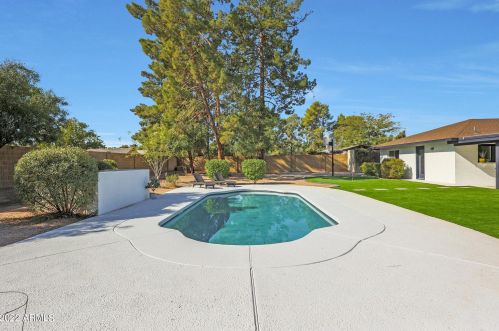 4233 Cholla St, Phoenix AZ  85029-3801 exterior