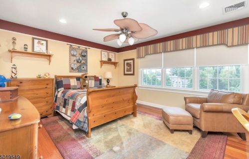 3 Park Rdg Ct, Chester NJ 07930-3016 exterior